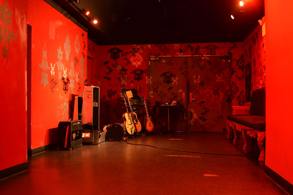 Backstage, New York, Dec 9 2014